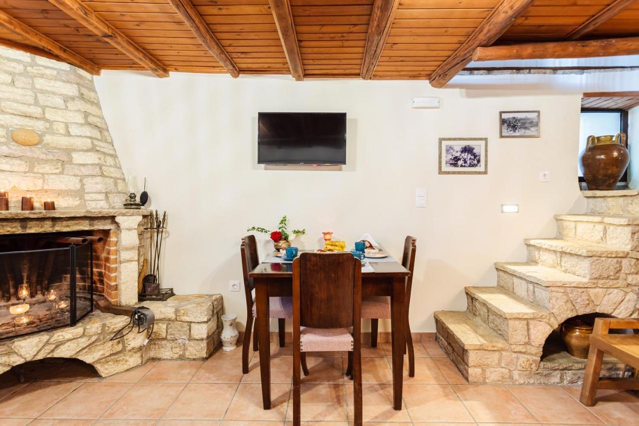 Petalidi Olive Garden Stone House Near The Beach Bagian luar foto