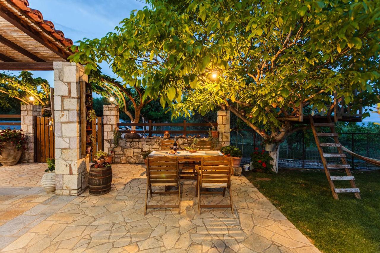 Petalidi Olive Garden Stone House Near The Beach Bagian luar foto